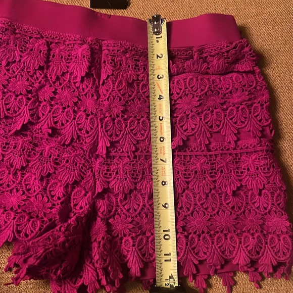 NWT Express lace shorts - Picture 3 of 4